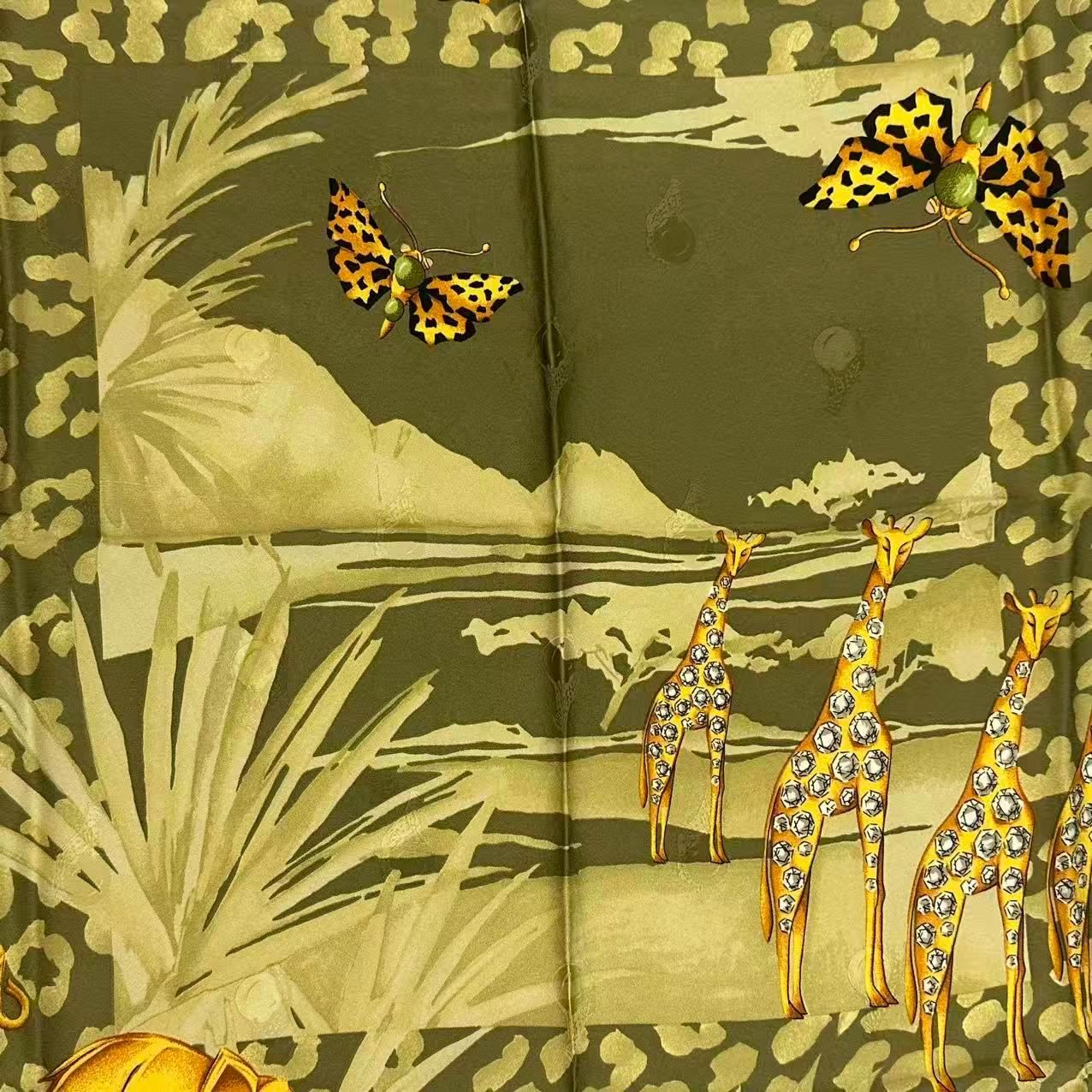 Cartier Scarf Silk Must de Cartier Animal Pattern Green — view 6