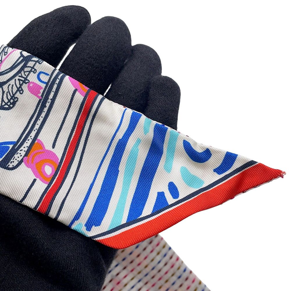 Hermes Scarf Twill Twins Freely en Liberte Silk — view 5