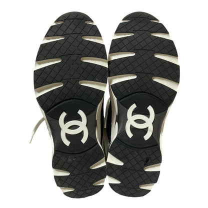 Chanel CC Logo Suede Leather Mesh Sneakers 36 Black White — view 5