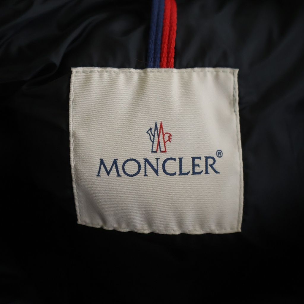 Moncler Montvernier Down Jacket Black — view 7