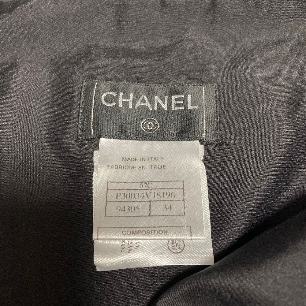 Chanel 07c CC Logo Button Tweed Skirt 34 Black — view 6
