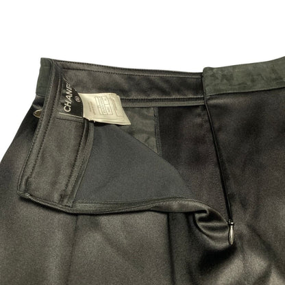 Chanel Silk Suede Skirt 36 Black — view 4