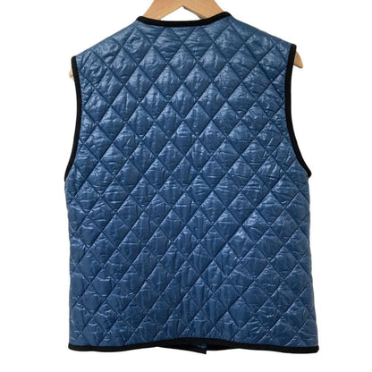 Chanel CC Logo Button Quilted Vest Gilet 38 Navy — view 2