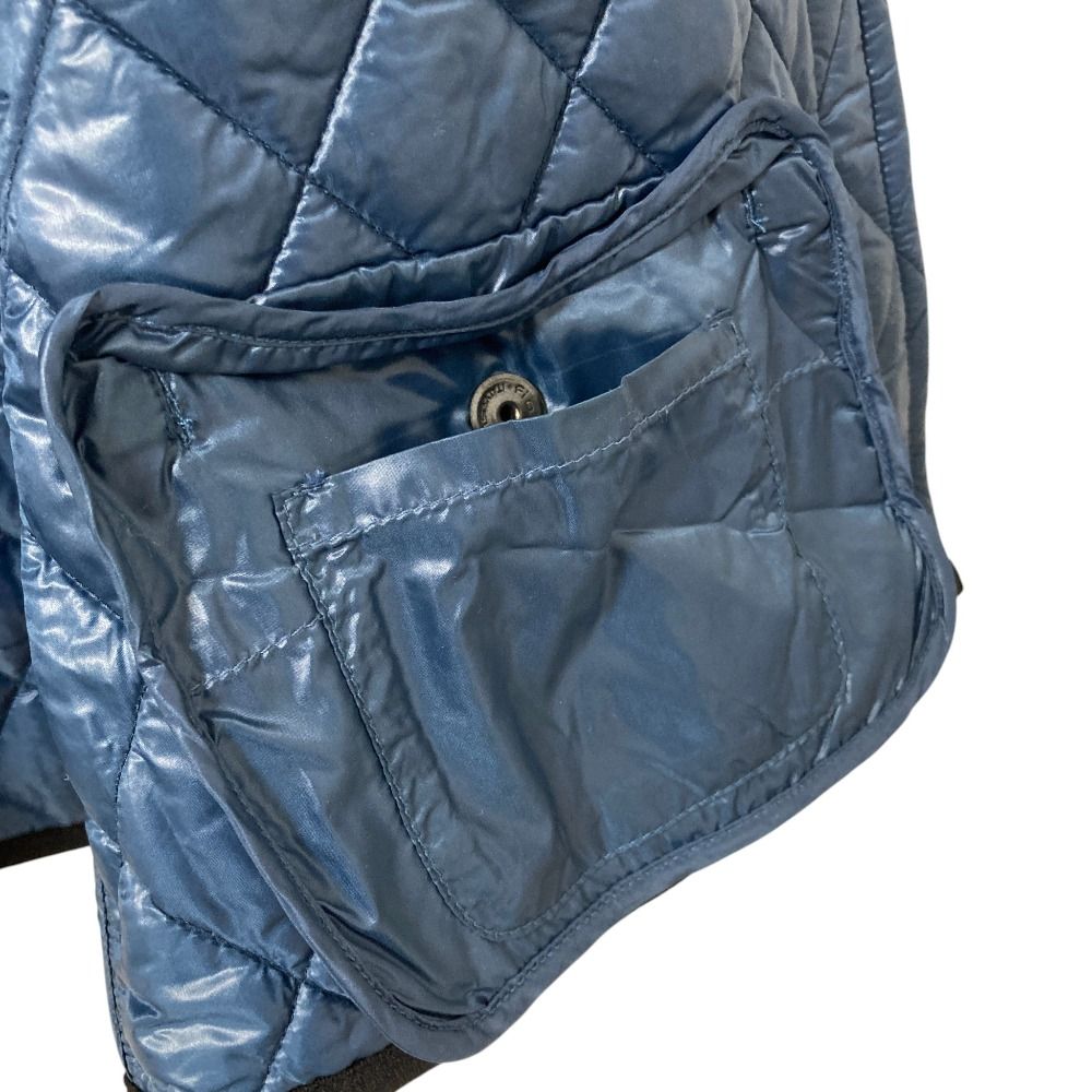 Chanel CC Logo Button Quilted Vest Gilet 38 Navy — view 4