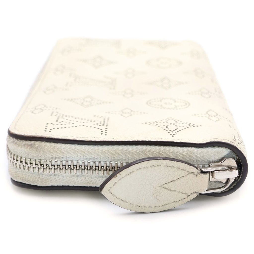 Louis Vuitton Monogram Mahina Zippy Wallet Blanc Card Case White Leather Silver — view 3