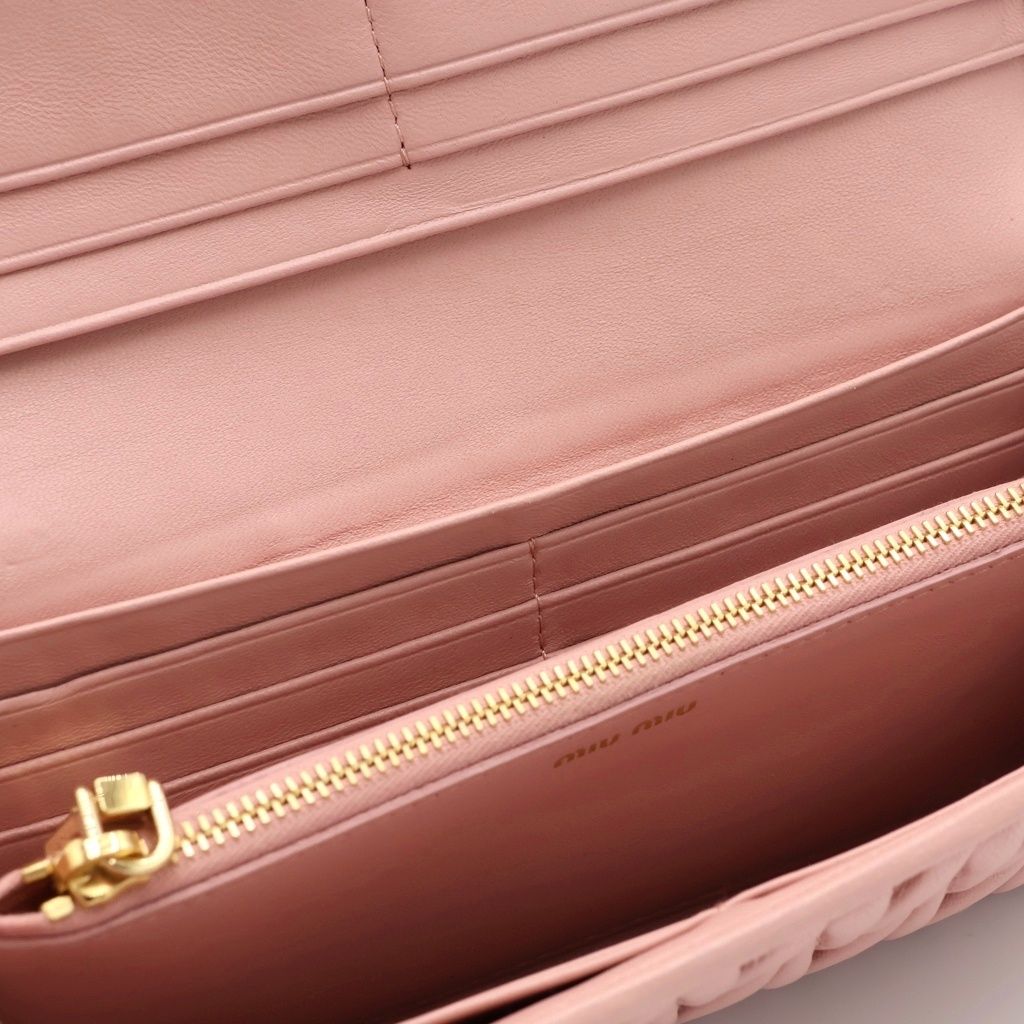 Miu Miu Matelasse Wallet Card Case Pink Leather Gold — view 4