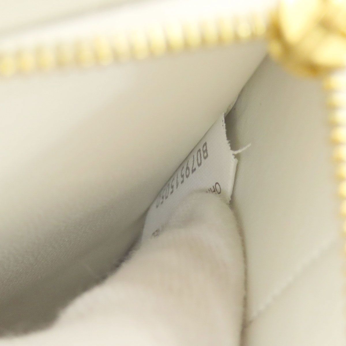 Bottega Veneta the Classic Shoulder Bag Leather — view 7
