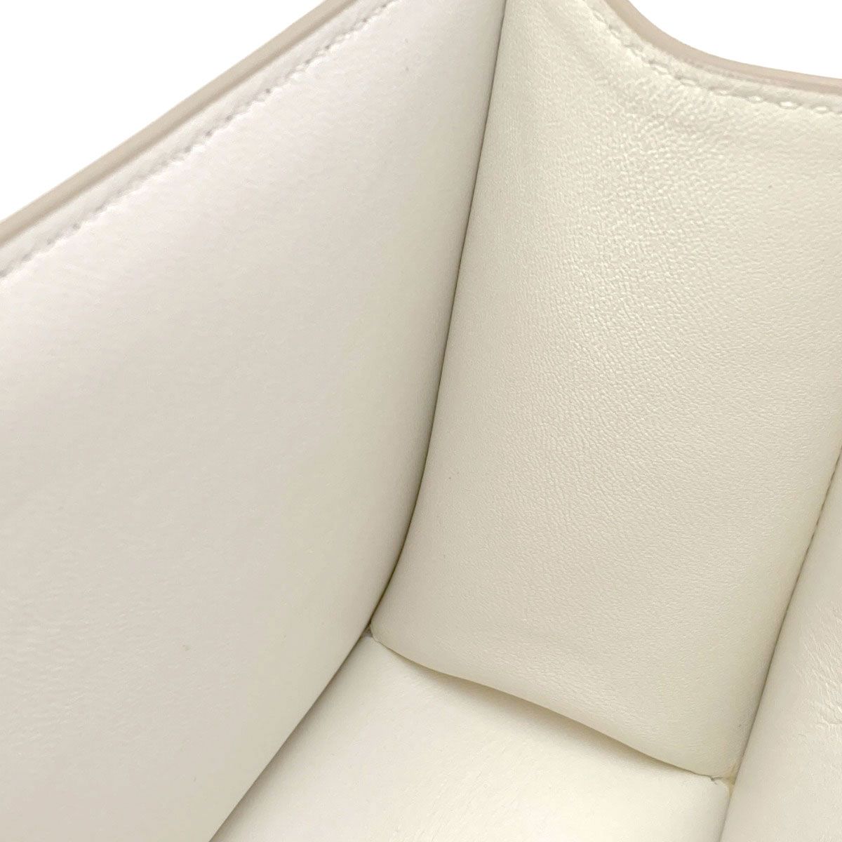Bottega Veneta the Classic Shoulder Bag Leather — view 8