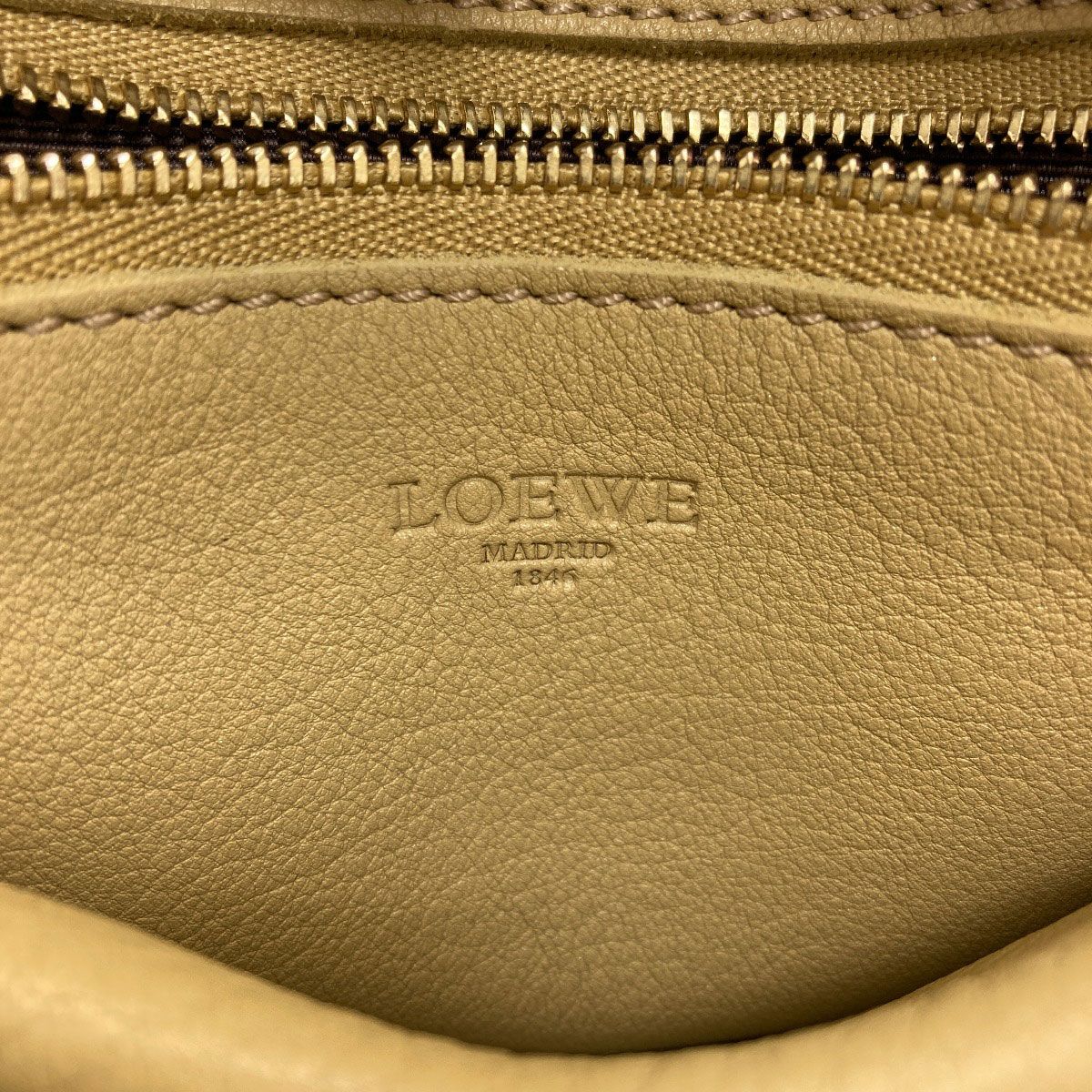 Loewe Amazona Handbag Suede Calf — view 6