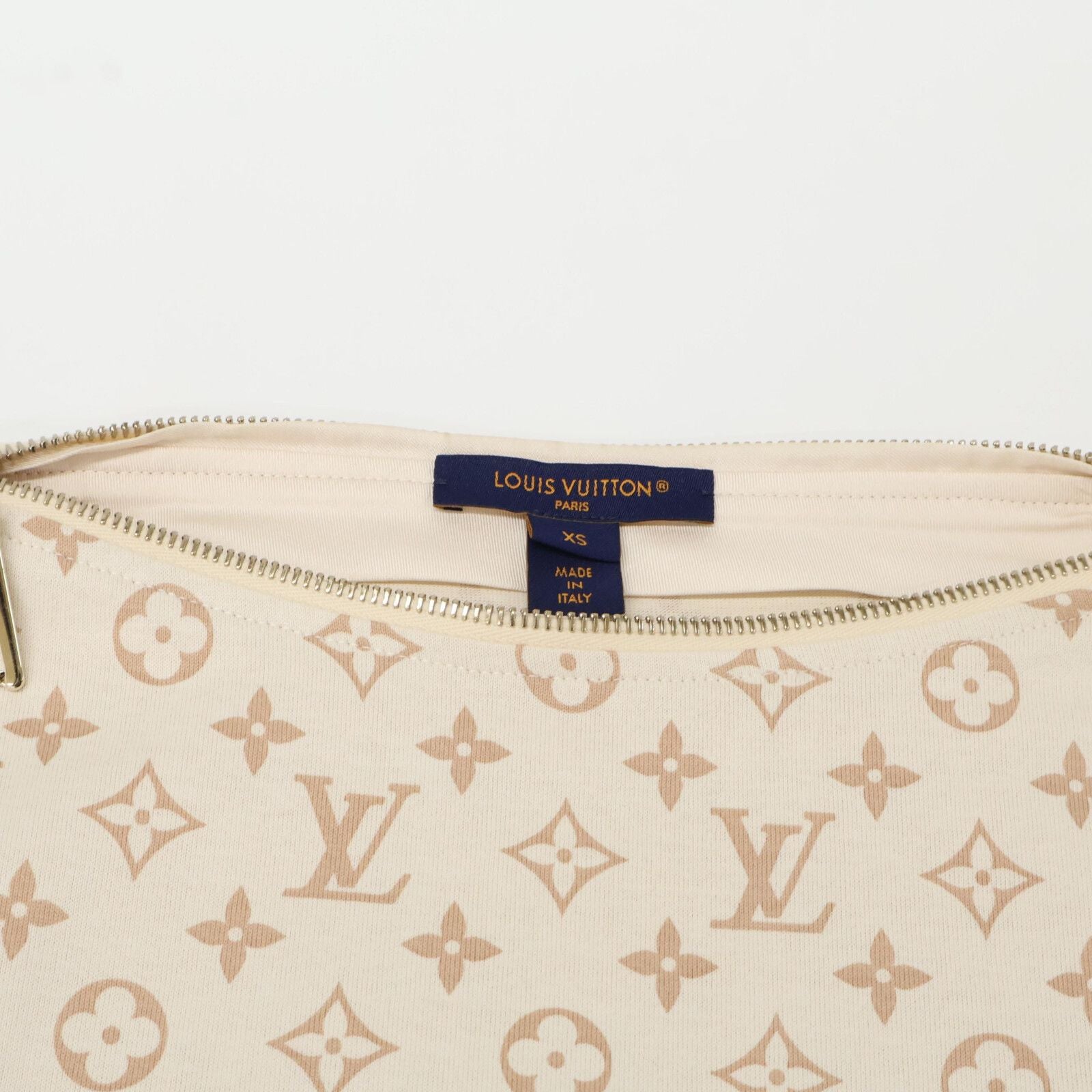 Louis Vuitton Beige Monogram Zip T-Shirt XS — view 6