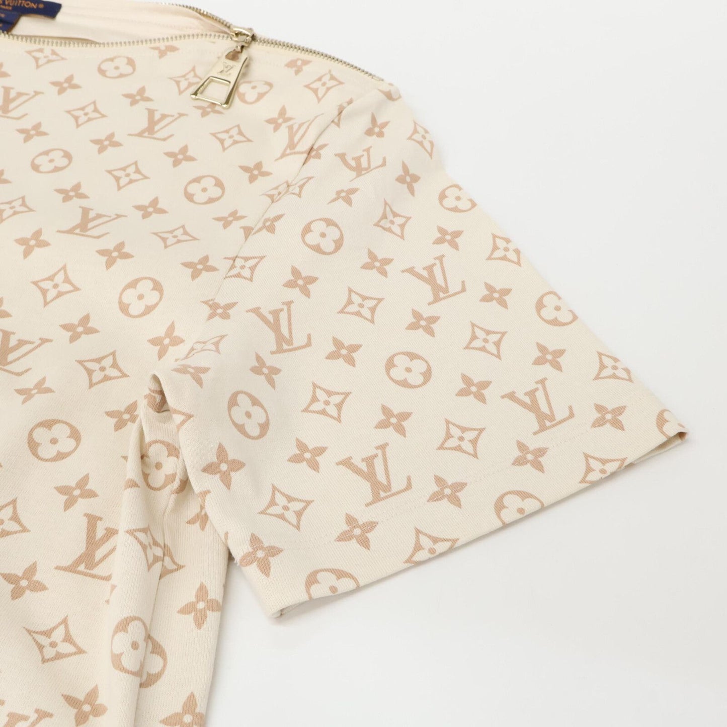 Louis Vuitton Beige Monogram Zip T-Shirt XS — view 8