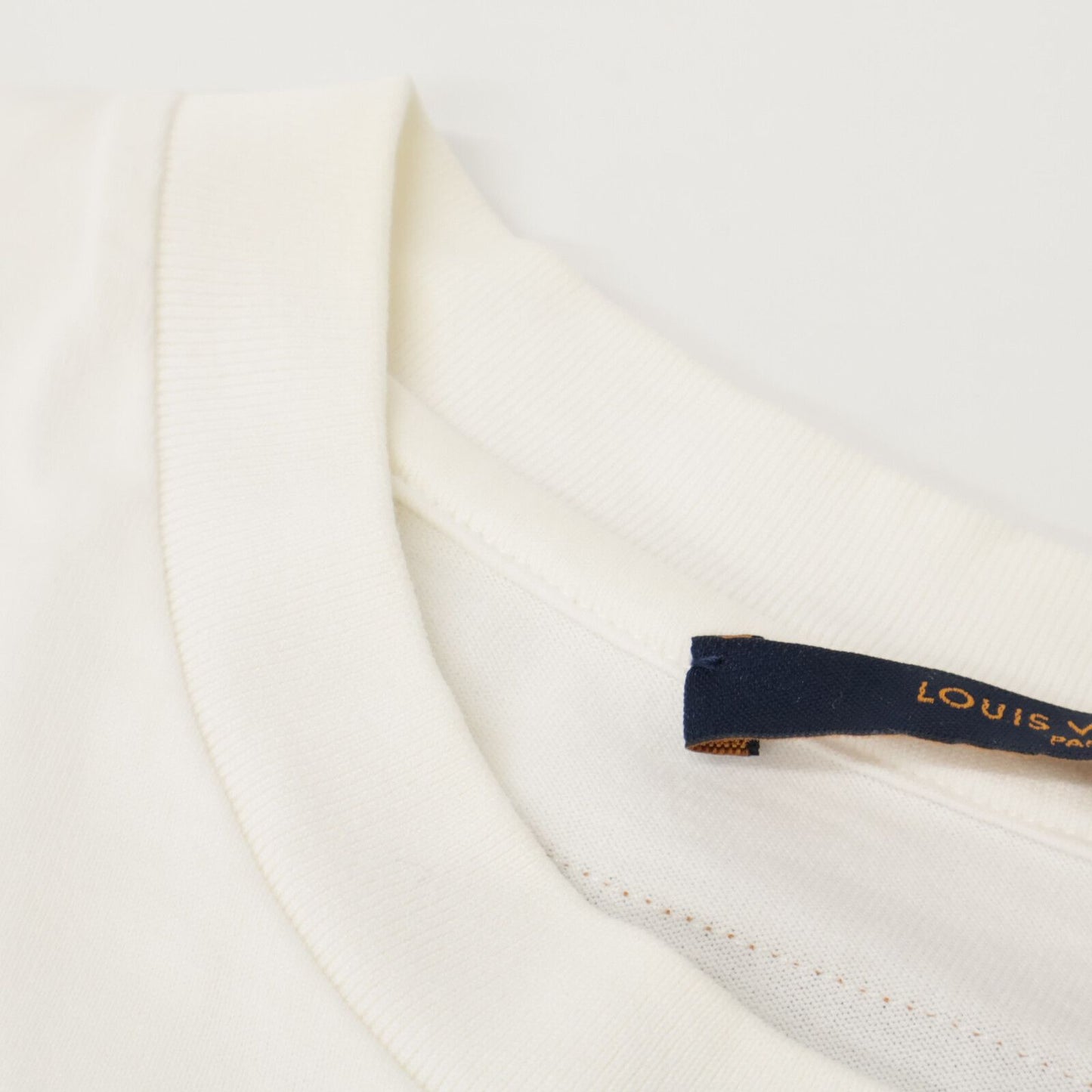 Louis Vuitton Floating Print T-Shirt — view 7