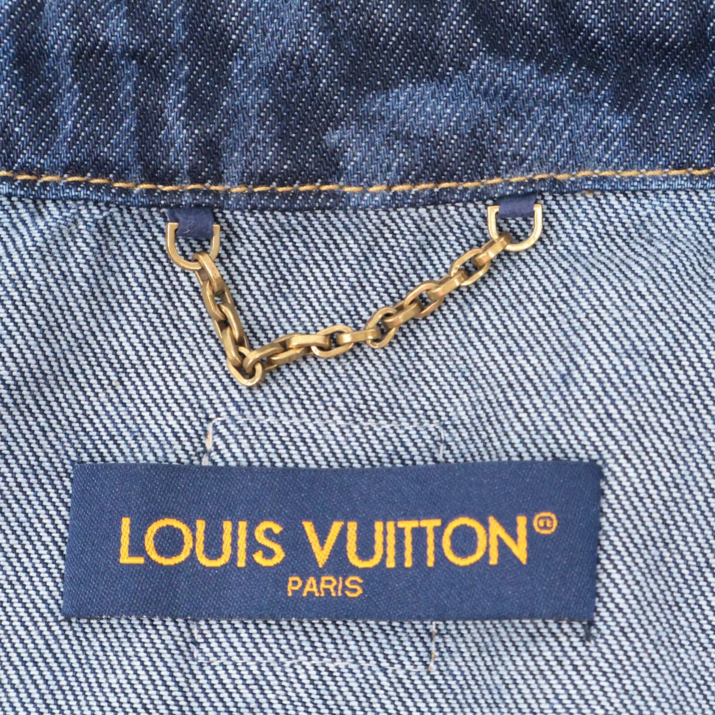 Louis Vuitton MM Von Monogram Short Sleeve Denim Shirt — view 6