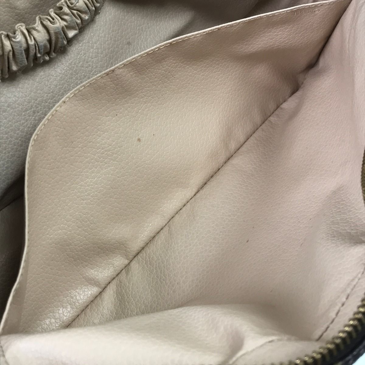 Louis Vuitton Cosmetic Pouch Monogram Trousse Toilette 28 — view 9