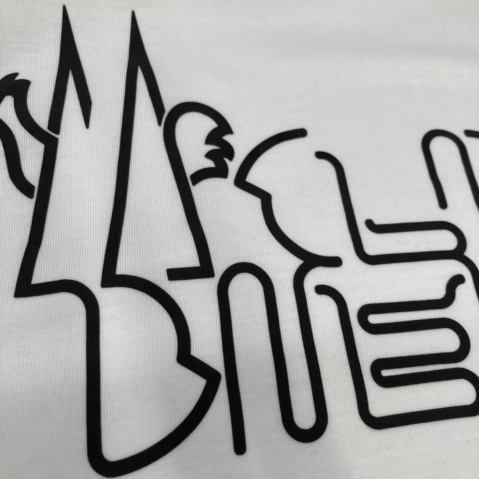 Moncler White Curved Logo S T-Shirt — view 8