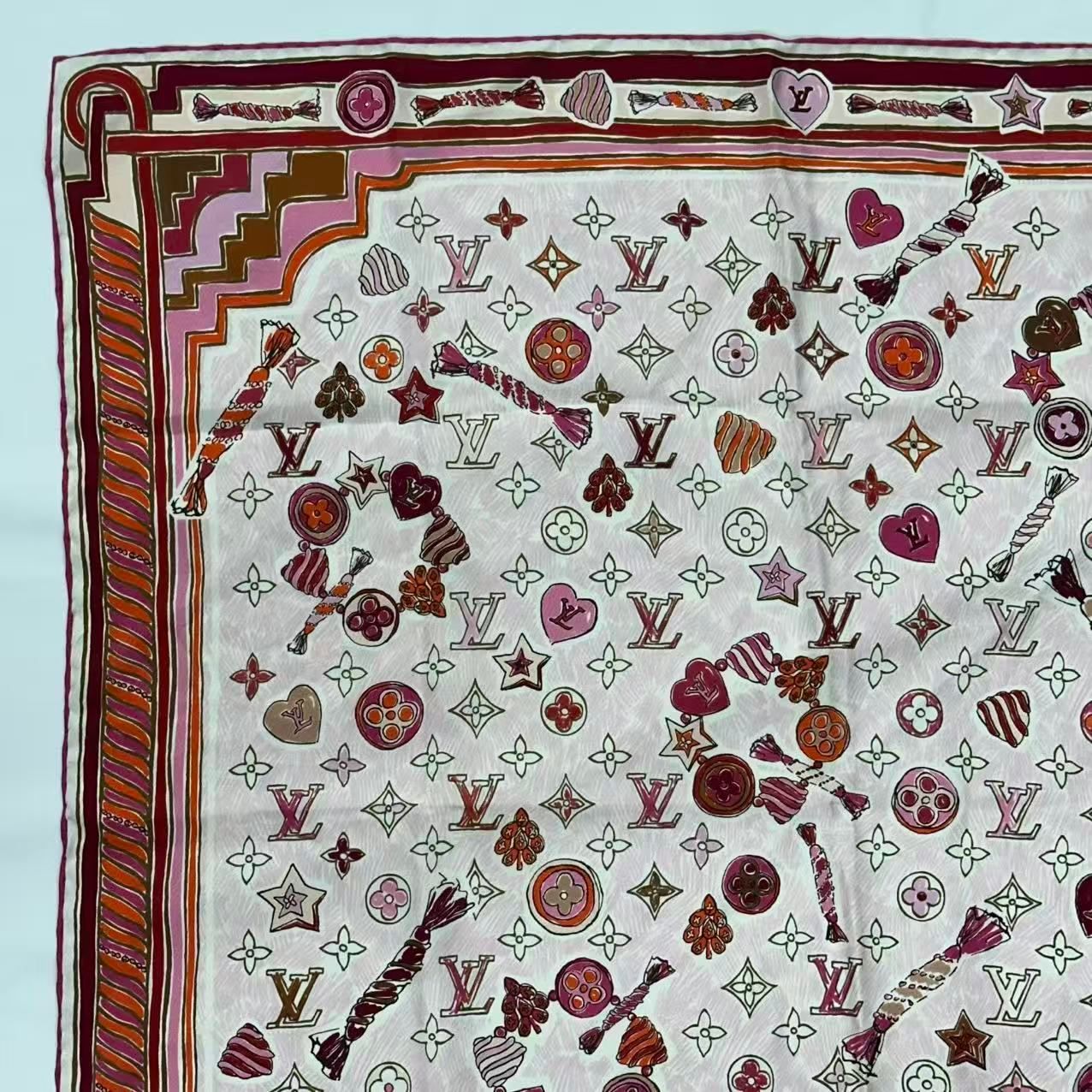Louis Vuitton Scarf Silk Monogram Pink — view 2