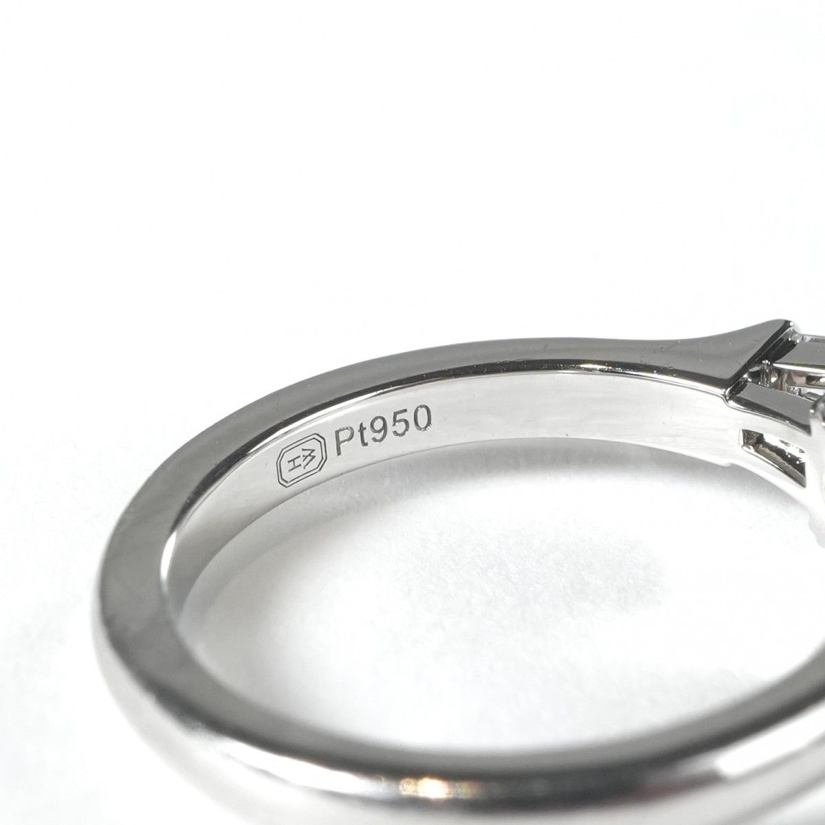 Harry Winston Round Cut Classic Ring Silver Wedding Engagement — view 4
