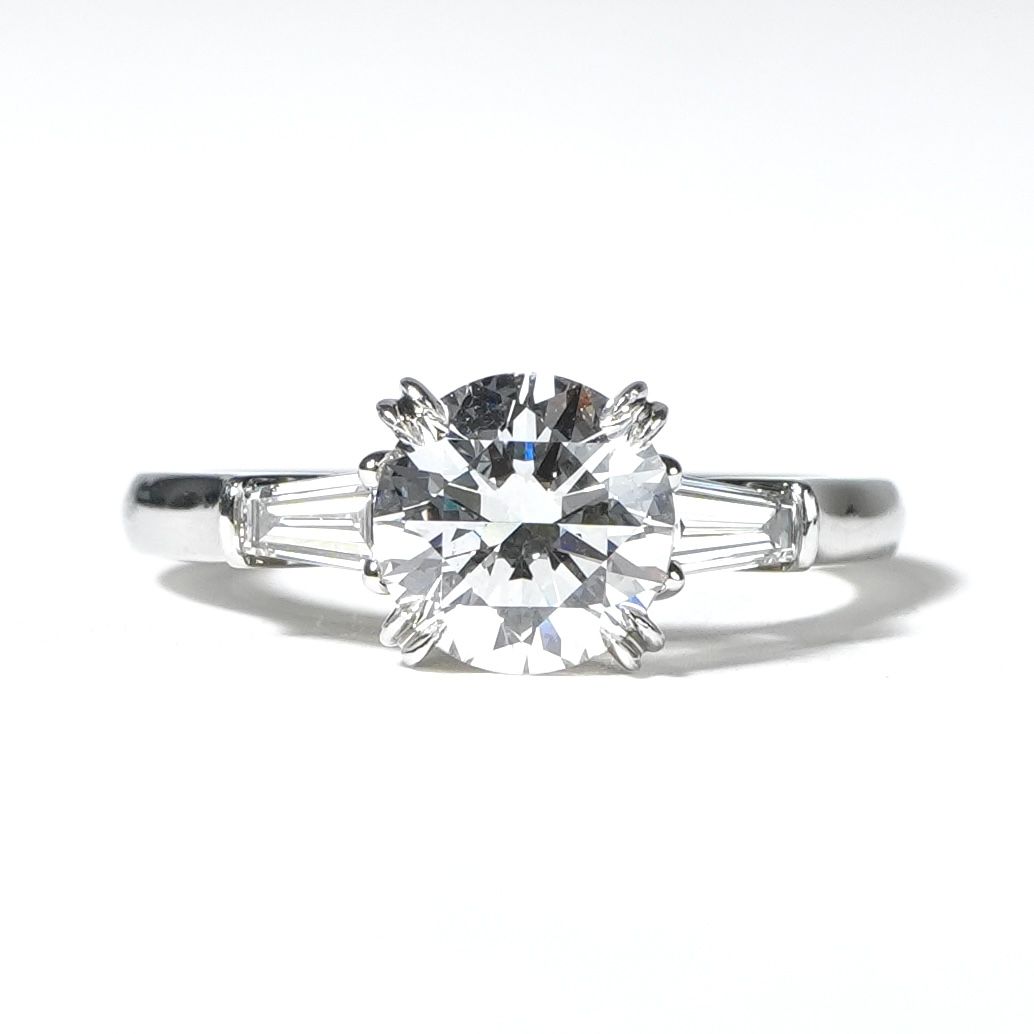 Harry Winston Round Cut Classic Ring Silver Wedding Engagement