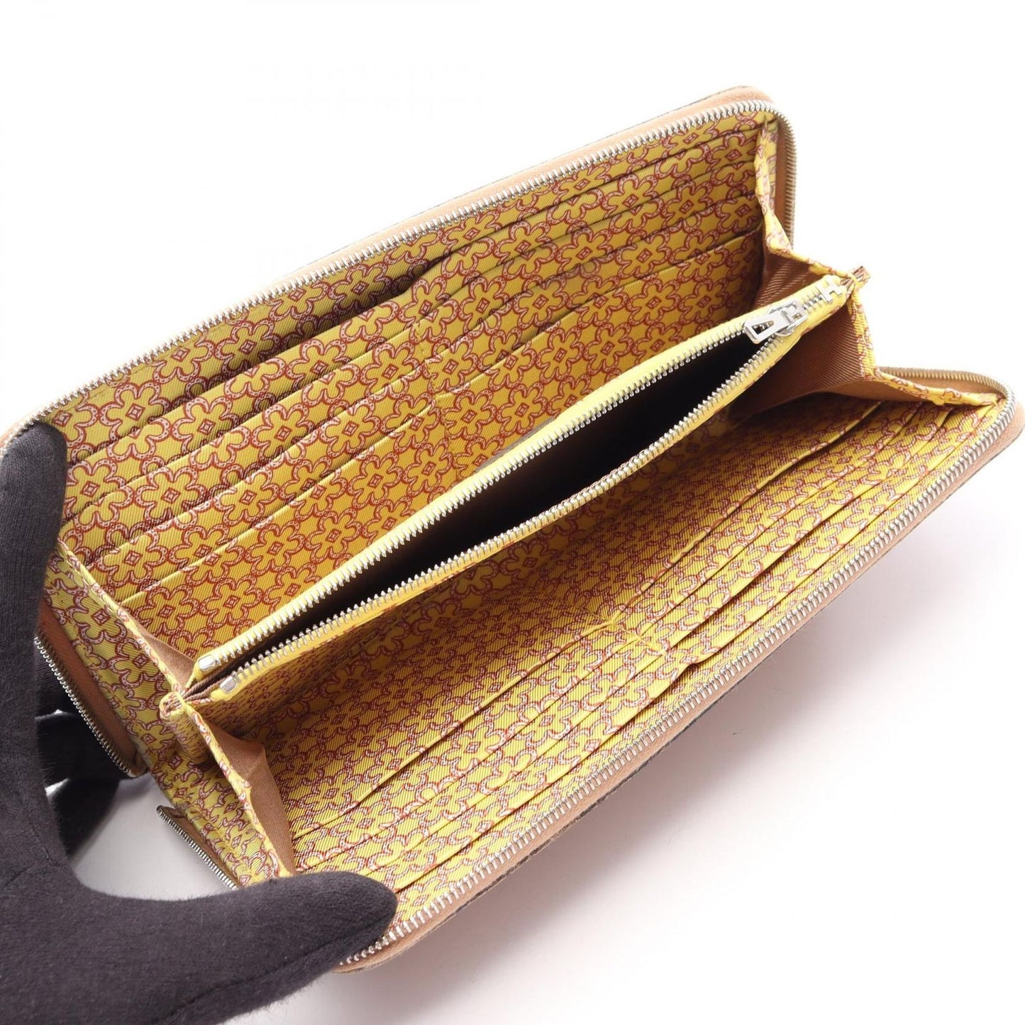 Hermes Round Wallet Azap Long Silk in Chai Leather in — view 3