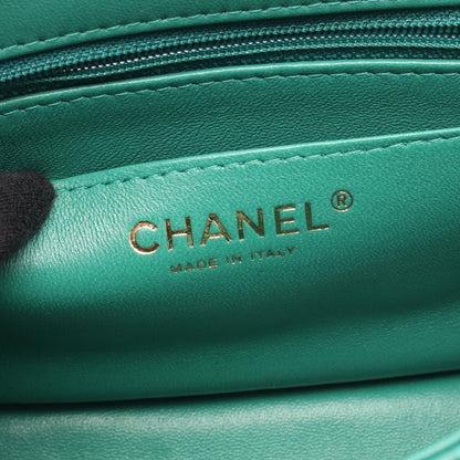 Chanel Shoulder Bag Mini Quilted Green Lambskin Chain — view 4