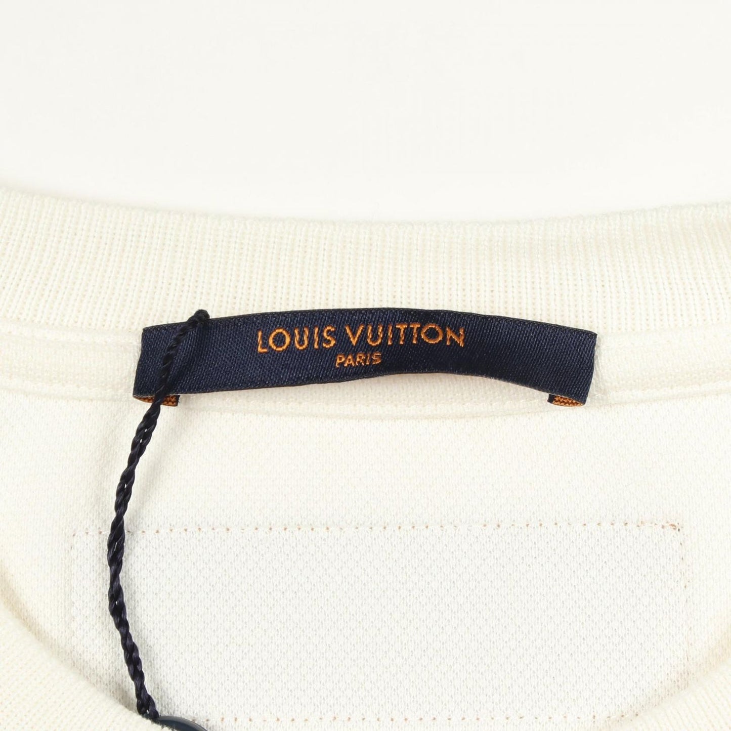 Louis Vuitton Short Sleeve T-Shirt Notre Dame Pont Neuf Embroidery White Cotton — view 3