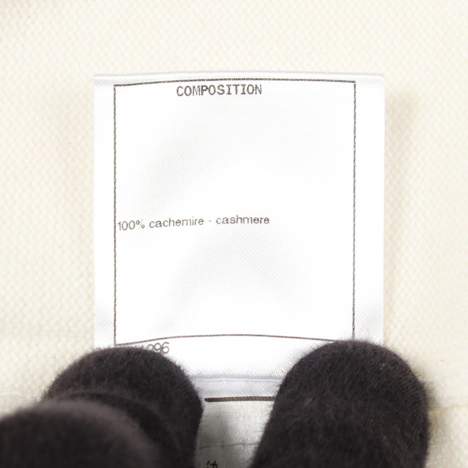 Chanel Knit la Pausa CC Logo Cashmere Sweater — view 4