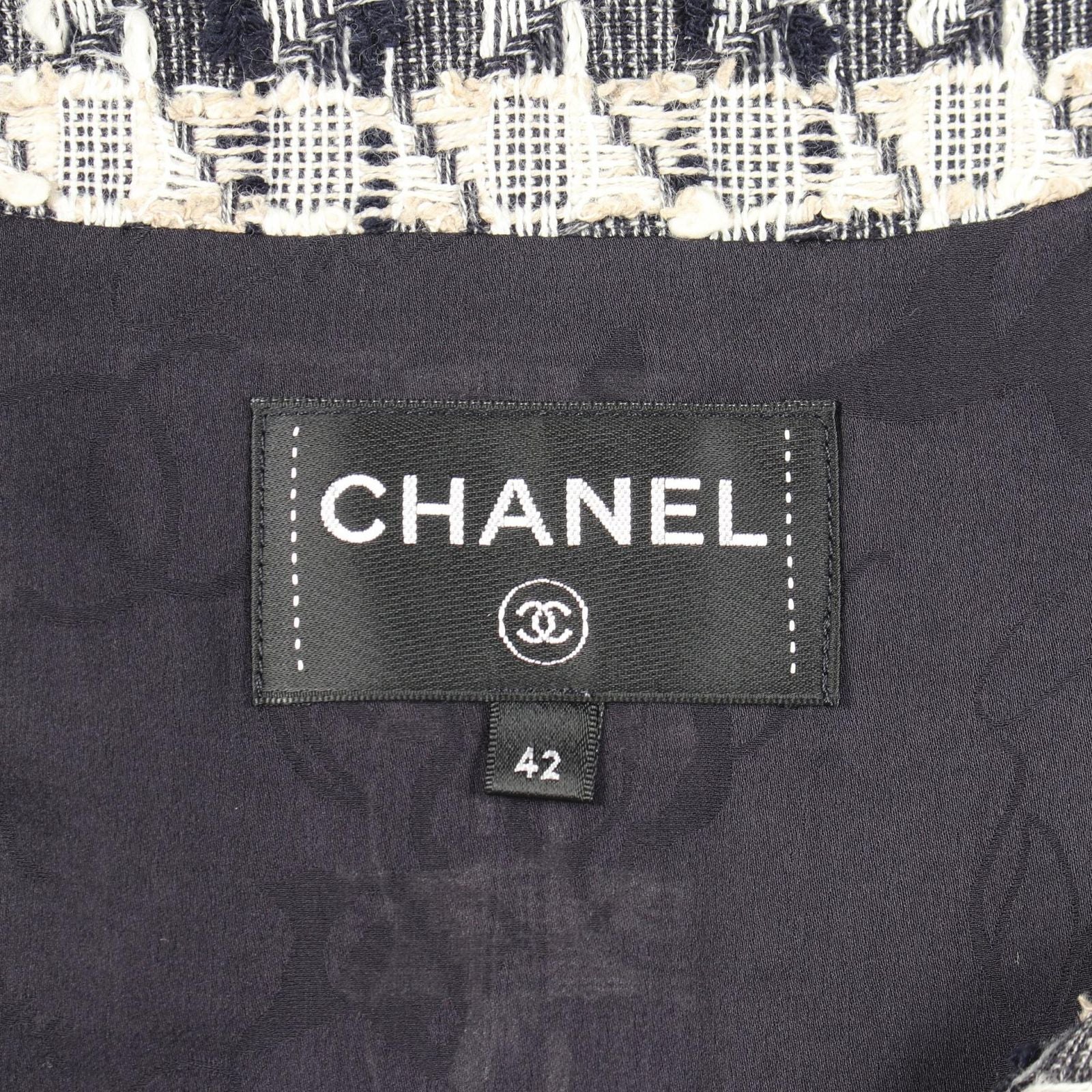 Chanel Dress with Belt All Over Pattern Tweed Short Sleeve Cotton — view 3