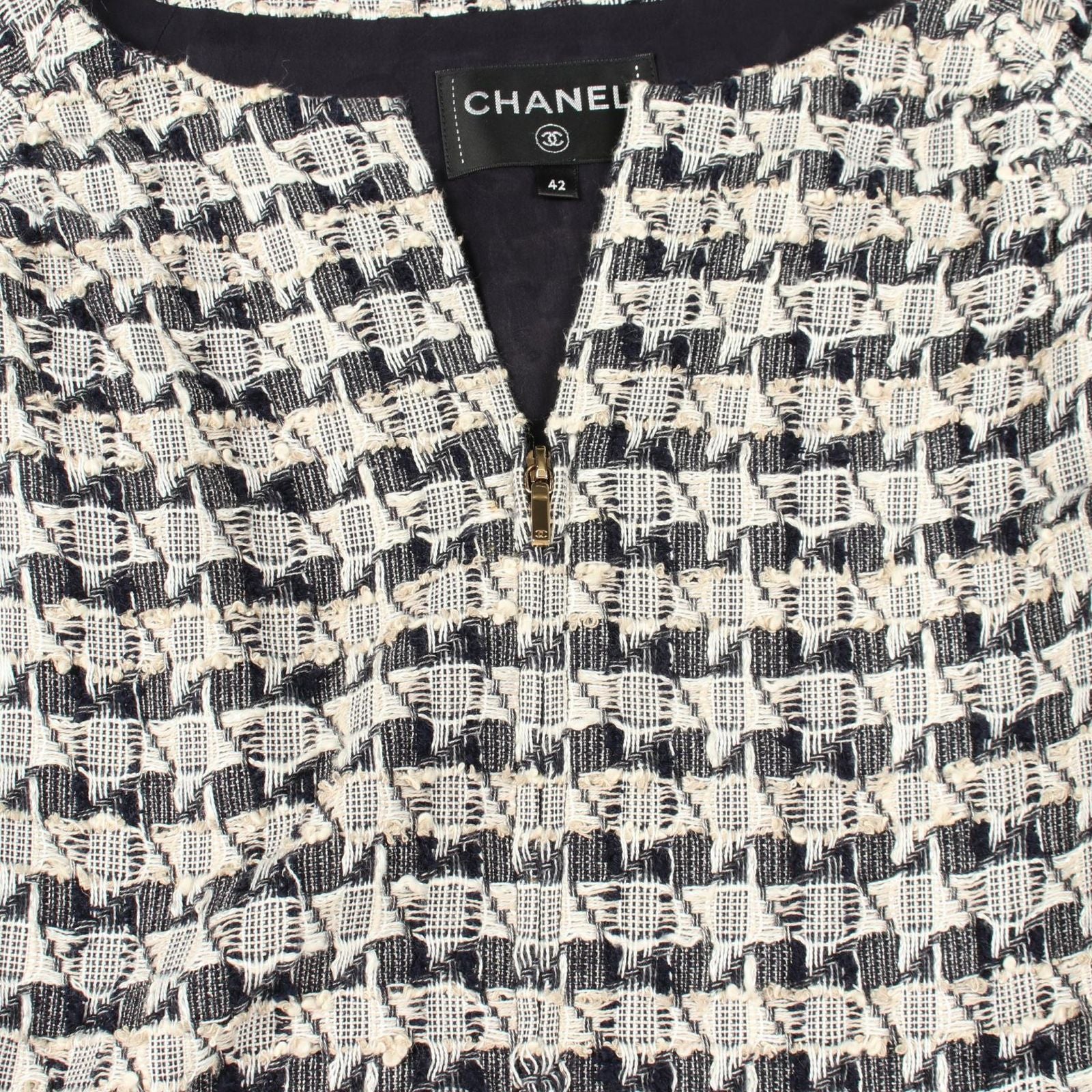 Chanel Dress with Belt All Over Pattern Tweed Short Sleeve Cotton — view 6