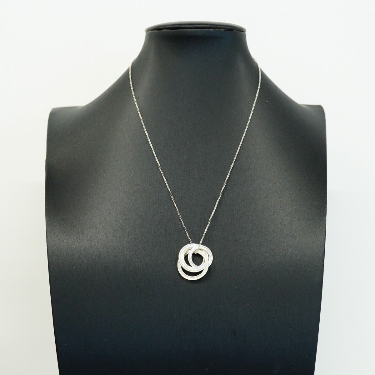 Tiffany & Co Necklace Interlocking 925 Sterling Silver — view 7