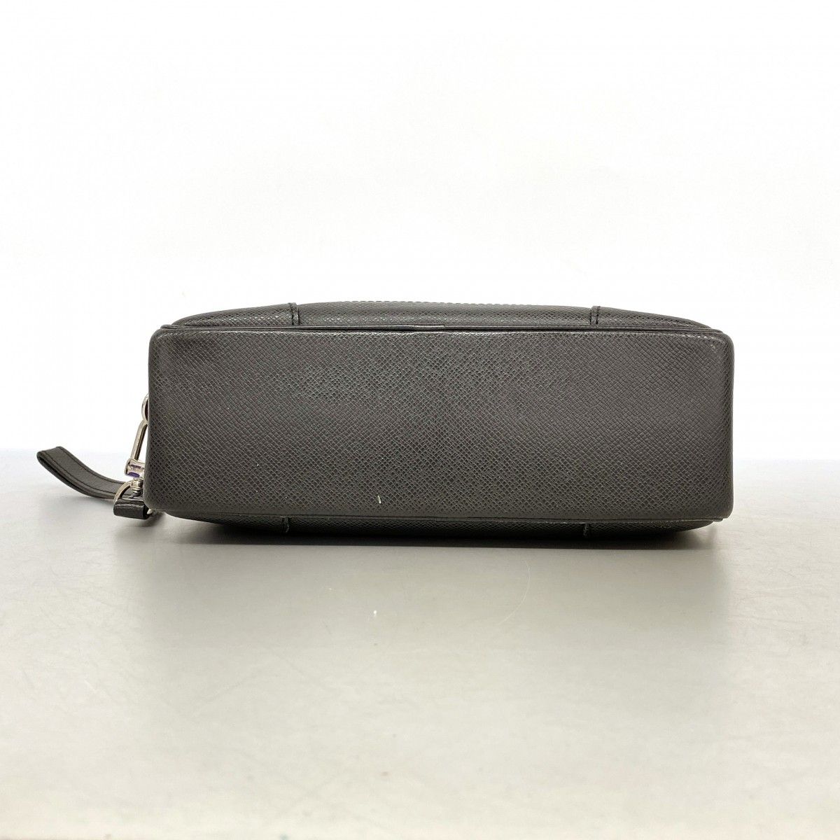 Louis Vuitton Clutch Taiga Pavel Ardoise — view 3