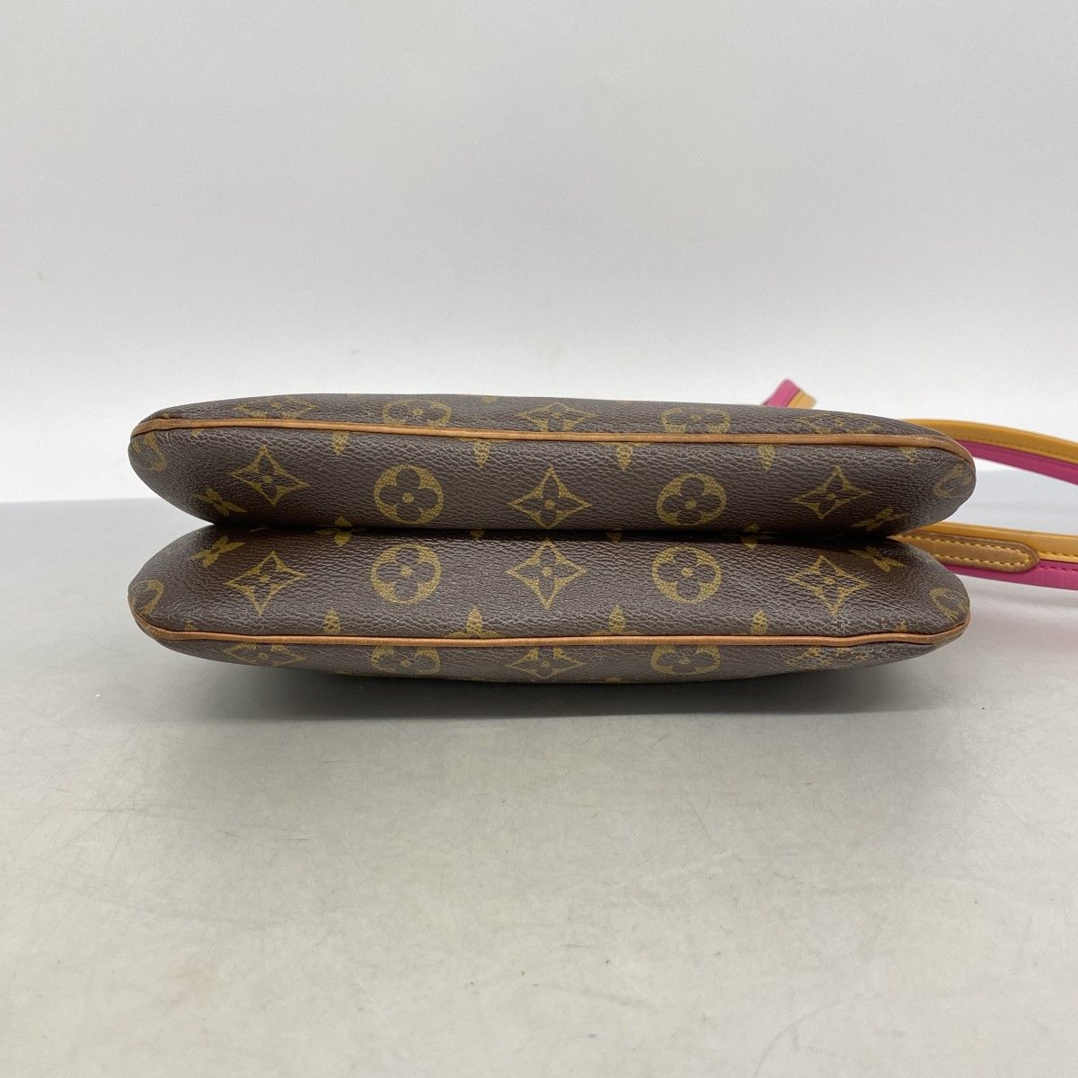 Louis Vuitton Shoulder Bag Monogram Loretta Brown Hot Pink — view 3