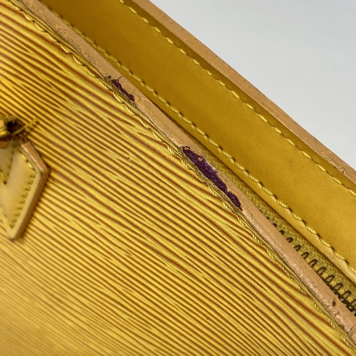 Louis Vuitton Handbag Epi Saint Jacques Jaune — view 9