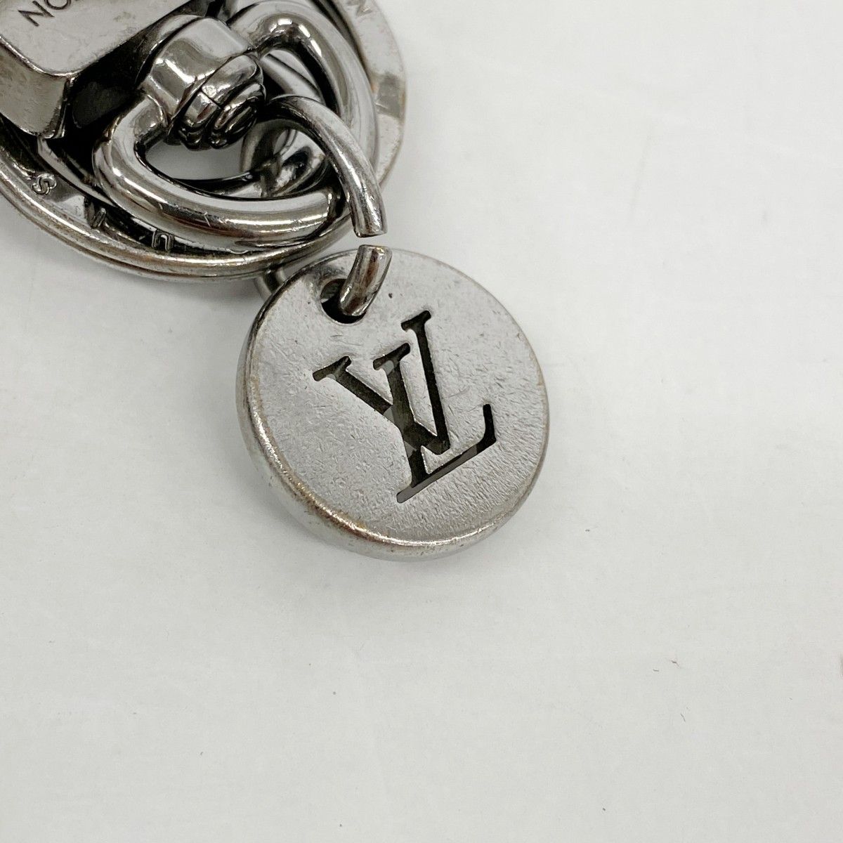 Louis Vuitton Key Holder Charm Monogram Eclipse Dragon Black — view 3