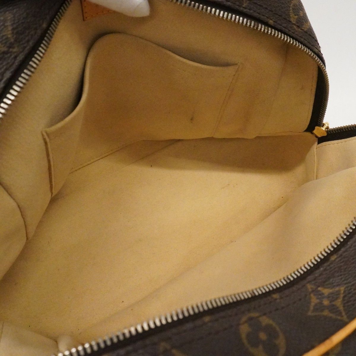 Louis Vuitton Handbag Monogram Manhattan PM Brown — view 4