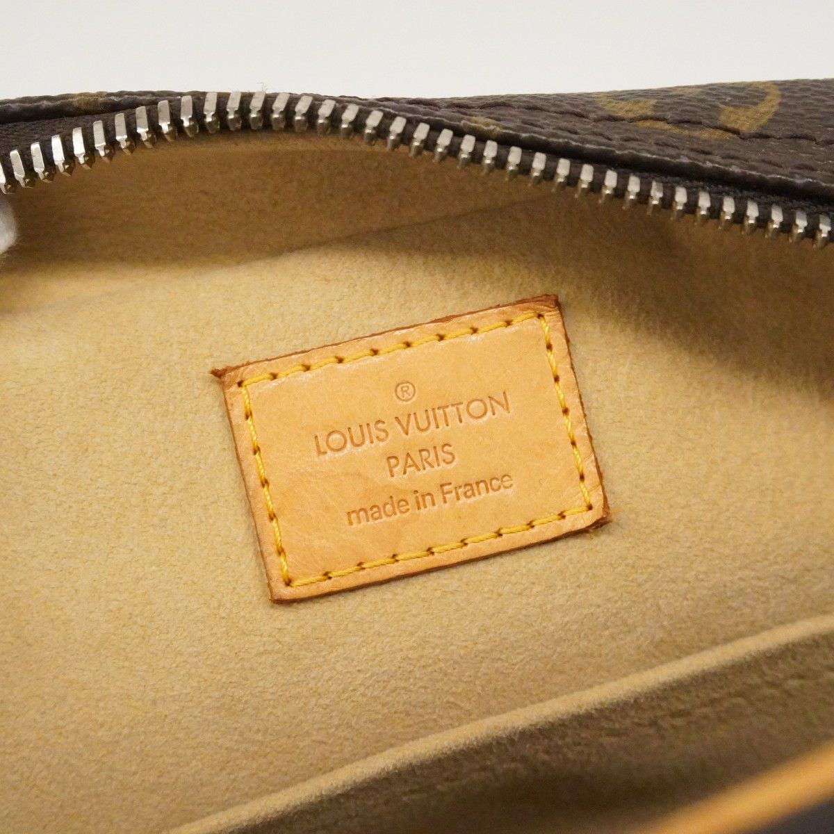 Louis Vuitton Handbag Monogram Manhattan PM Brown — view 5