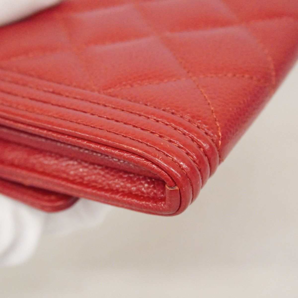 Chanel Wallet Caviar Leather Red Gold — view 5