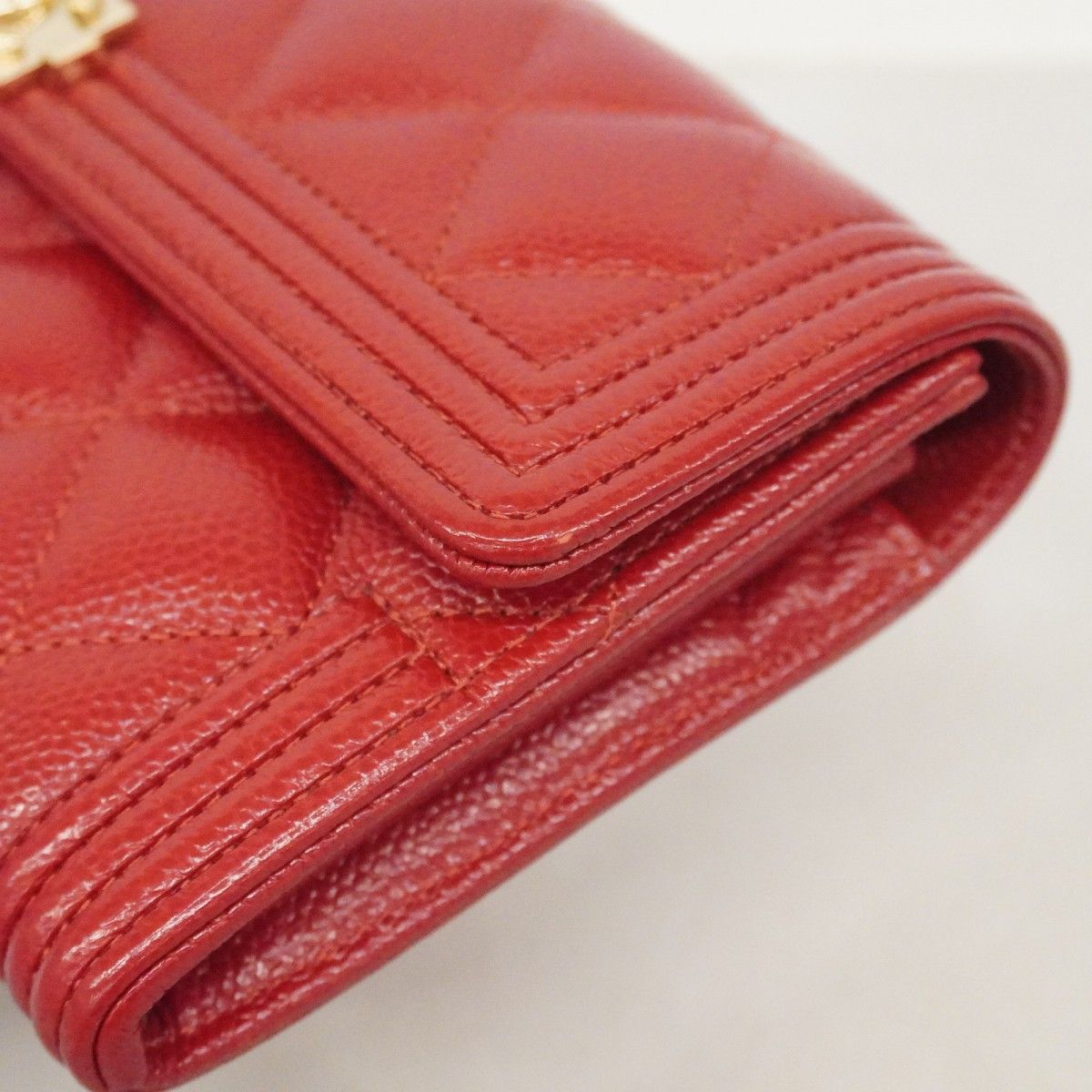 Chanel Wallet Caviar Leather Red Gold — view 6