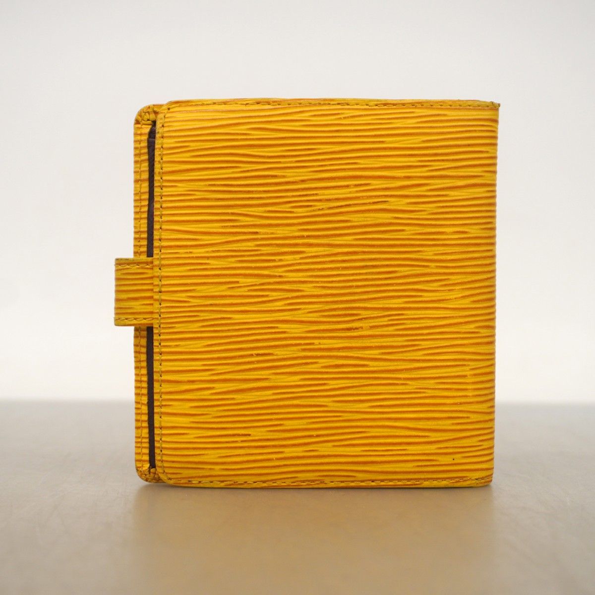 Louis Vuitton Wallet Epi Portobier Compact Jaune — view 9