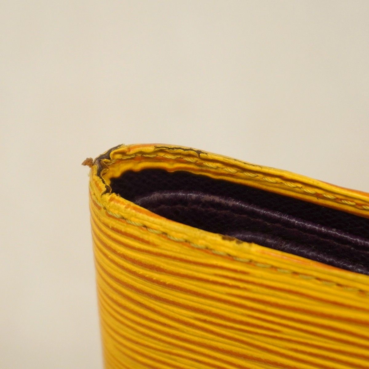 Louis Vuitton Wallet Epi Portobier Compact Jaune — view 6