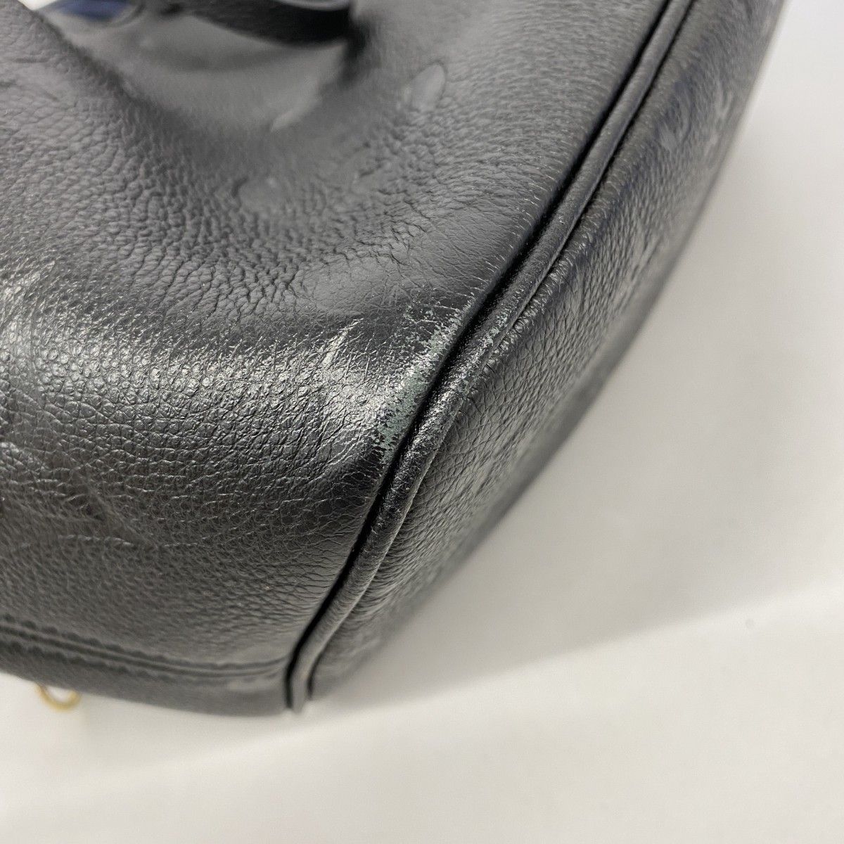 Louis Vuitton Tote Monogram Empreinte Neverfull MM Noir — view 6