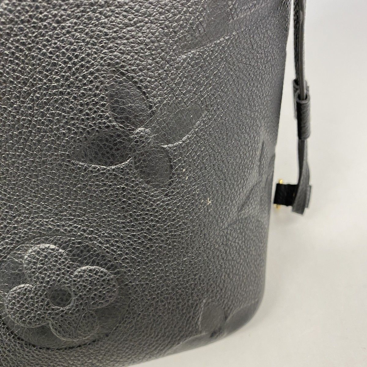 Louis Vuitton Tote Monogram Empreinte Neverfull MM Noir — view 7
