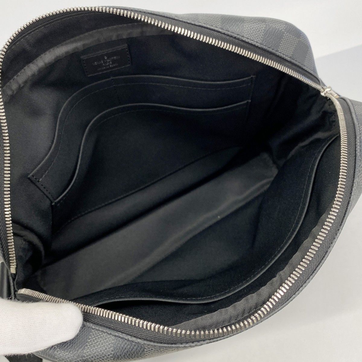Louis Vuitton Shoulder Bag Damier Graphite Dayton MM Black — view 4