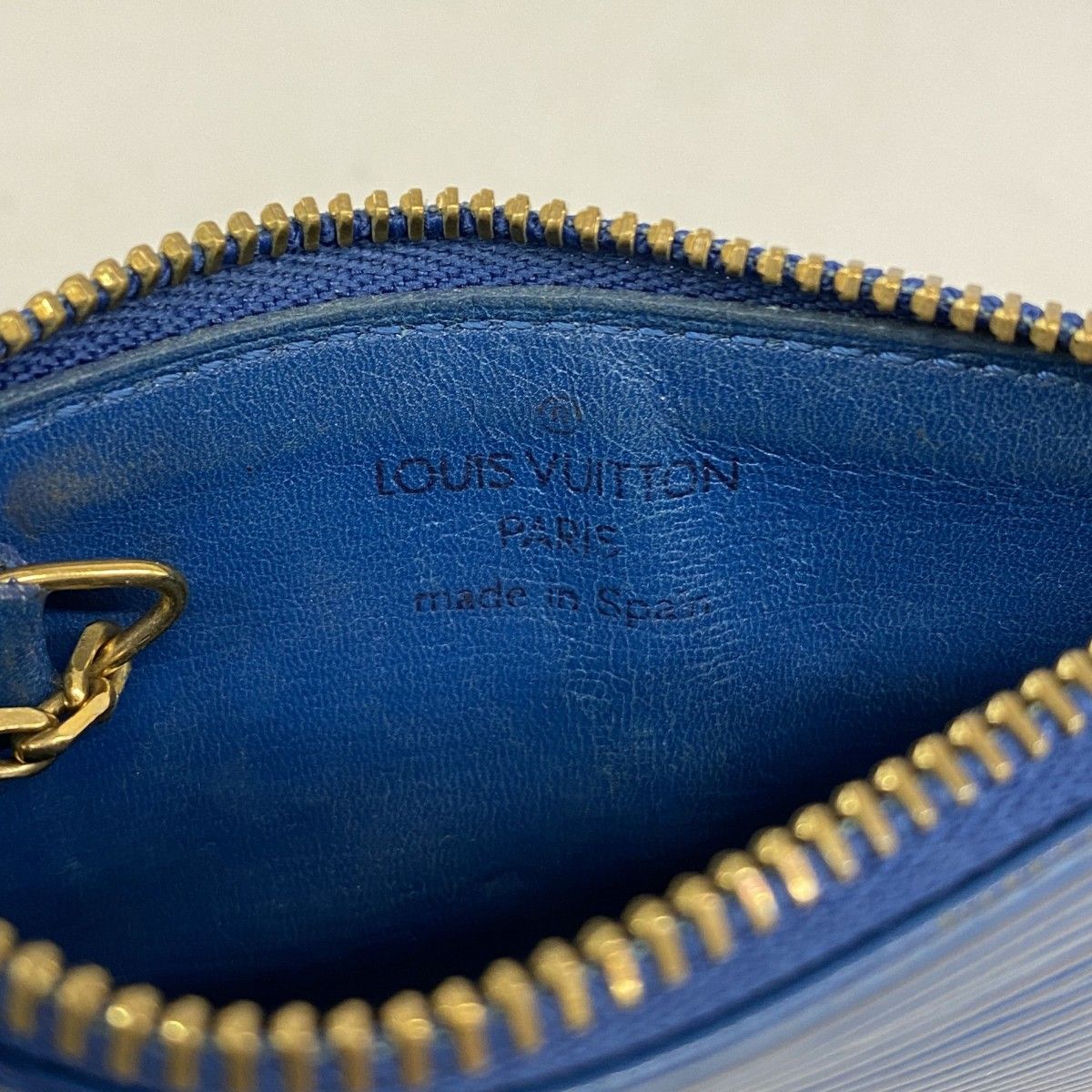 Louis Vuitton Coin Case Epi Pochette Cles Toledo Blue — view 4