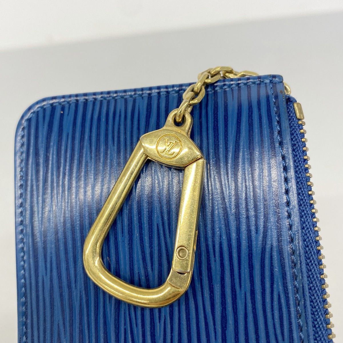 Louis Vuitton Coin Case Epi Pochette Cles Toledo Blue — view 7