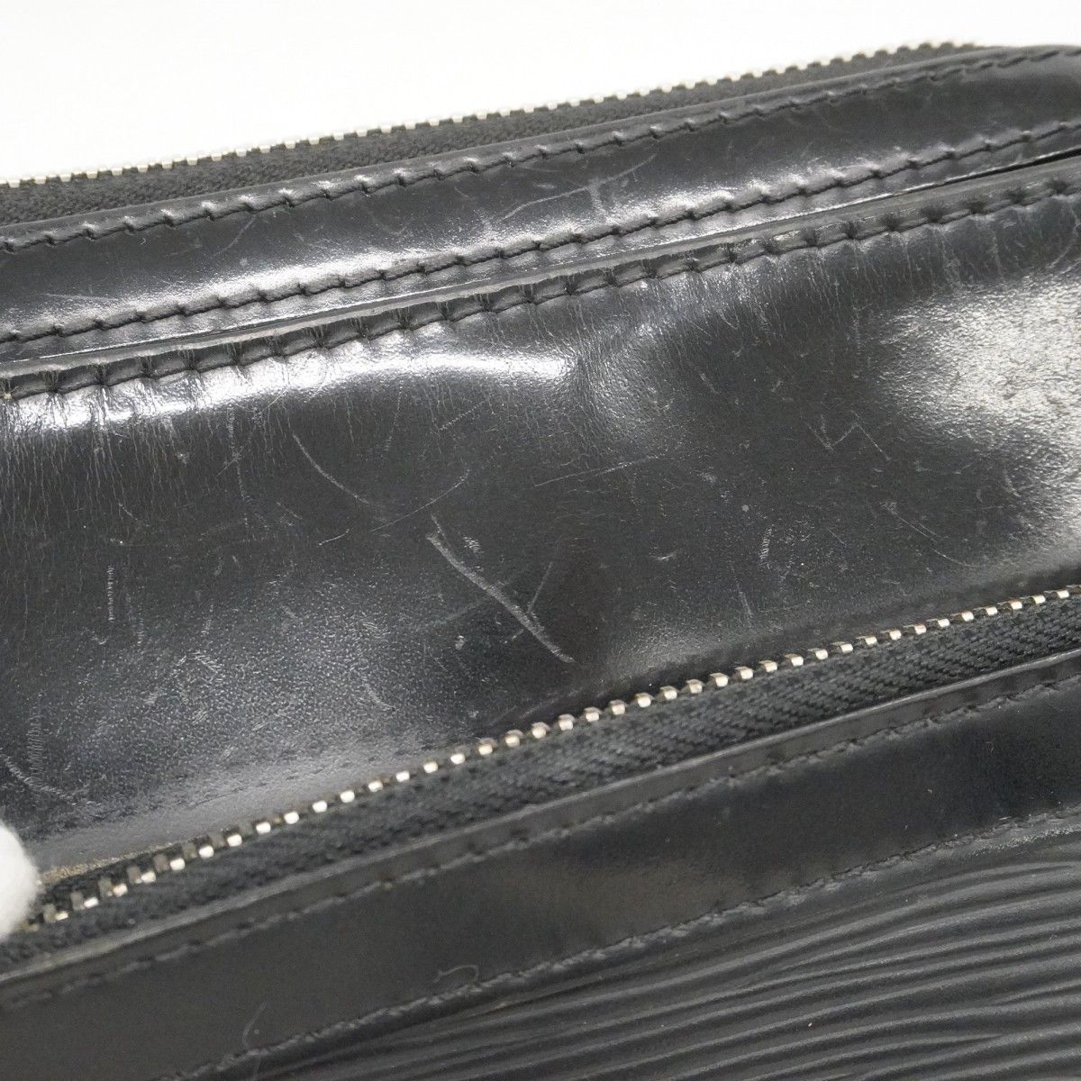 Louis Vuitton Clutch Epi Hoche Noir — view 7