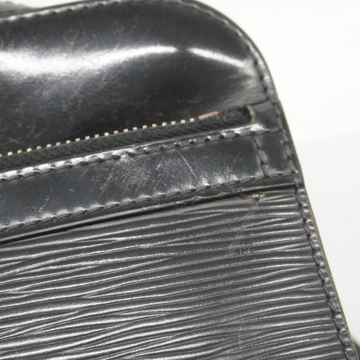 Louis Vuitton Clutch Epi Hoche Noir — view 6