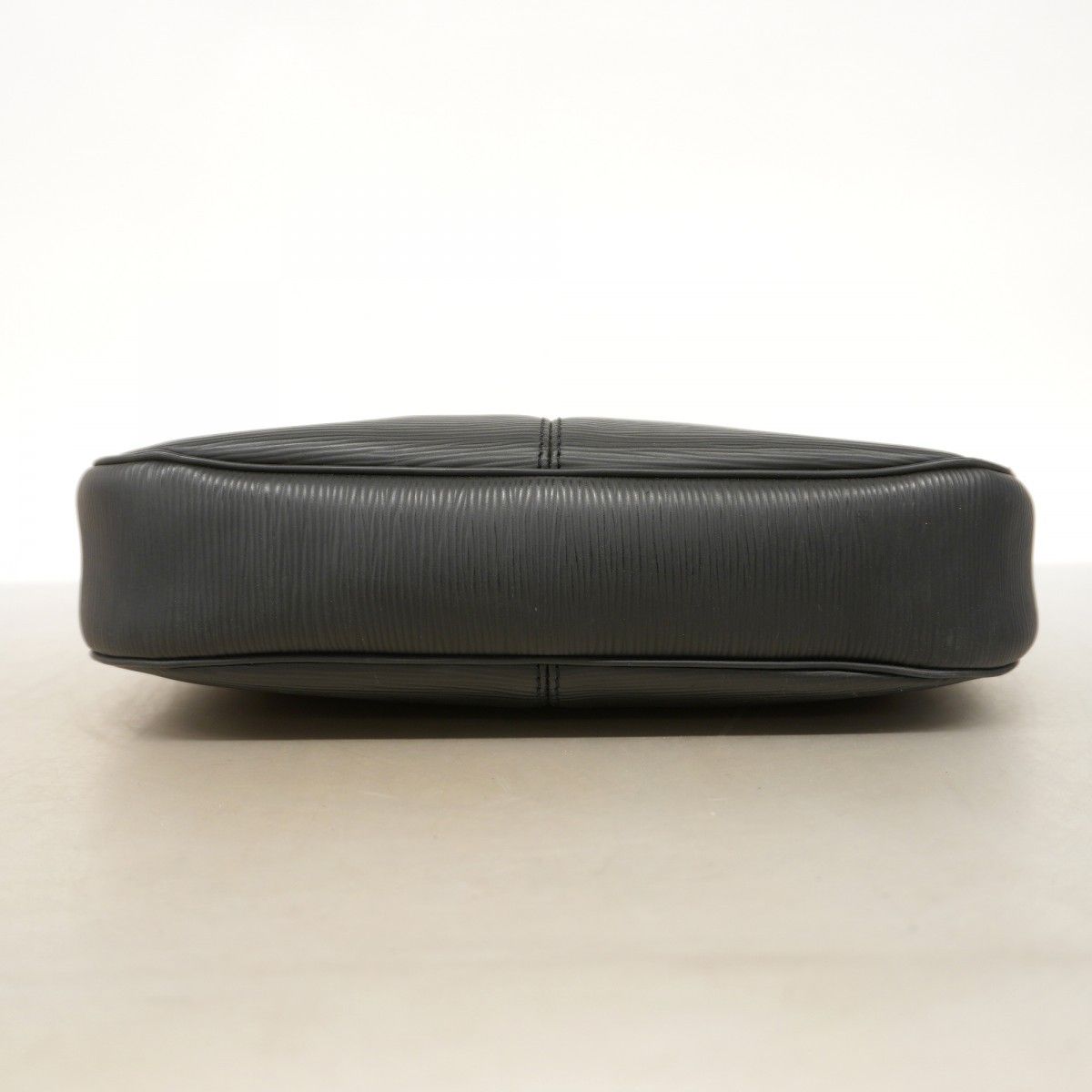Louis Vuitton Shoulder Bag Epi Sarah Bar Noir — view 3