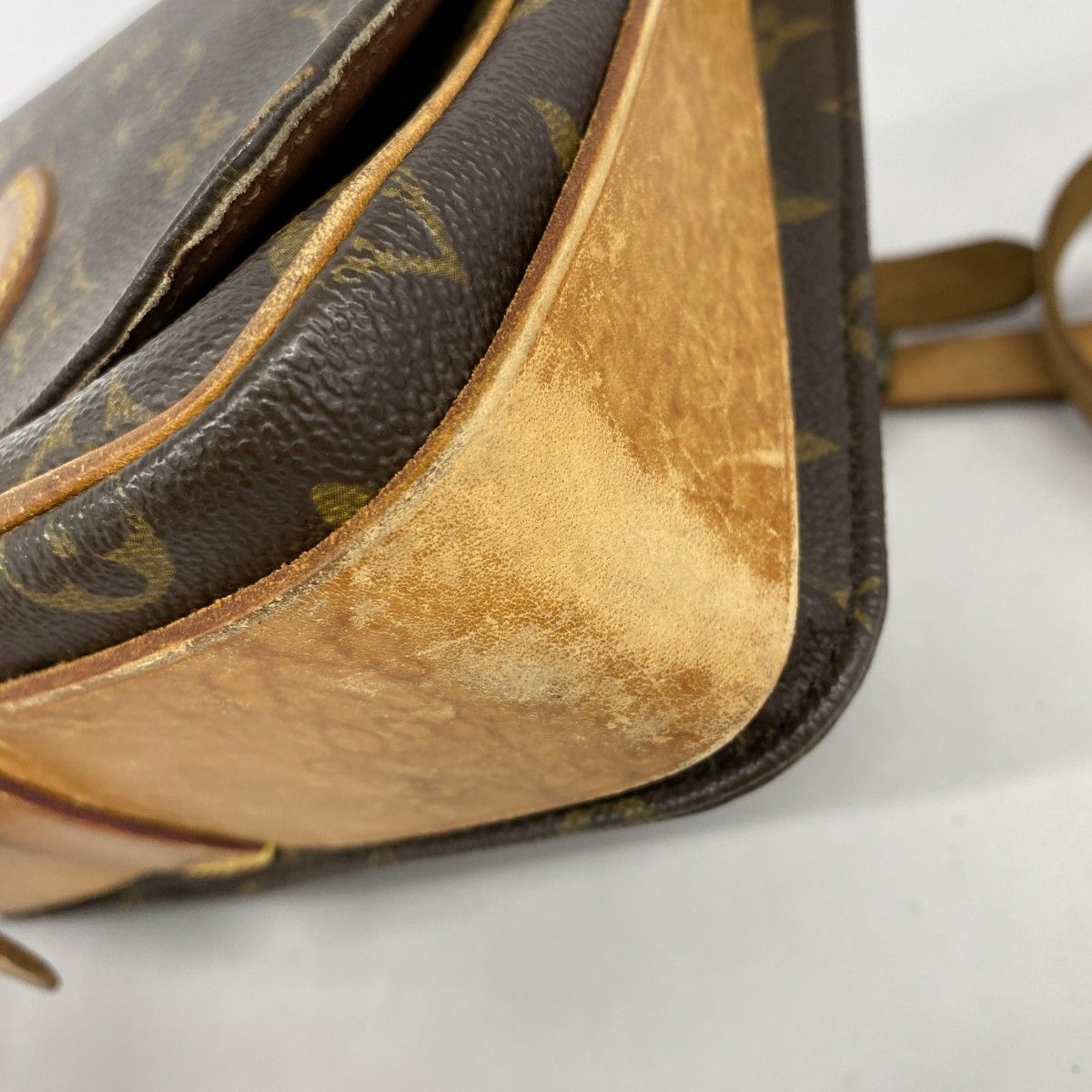 Louis Vuitton Shoulder Bag Monogram Cartouchiere MM Brown — view 8