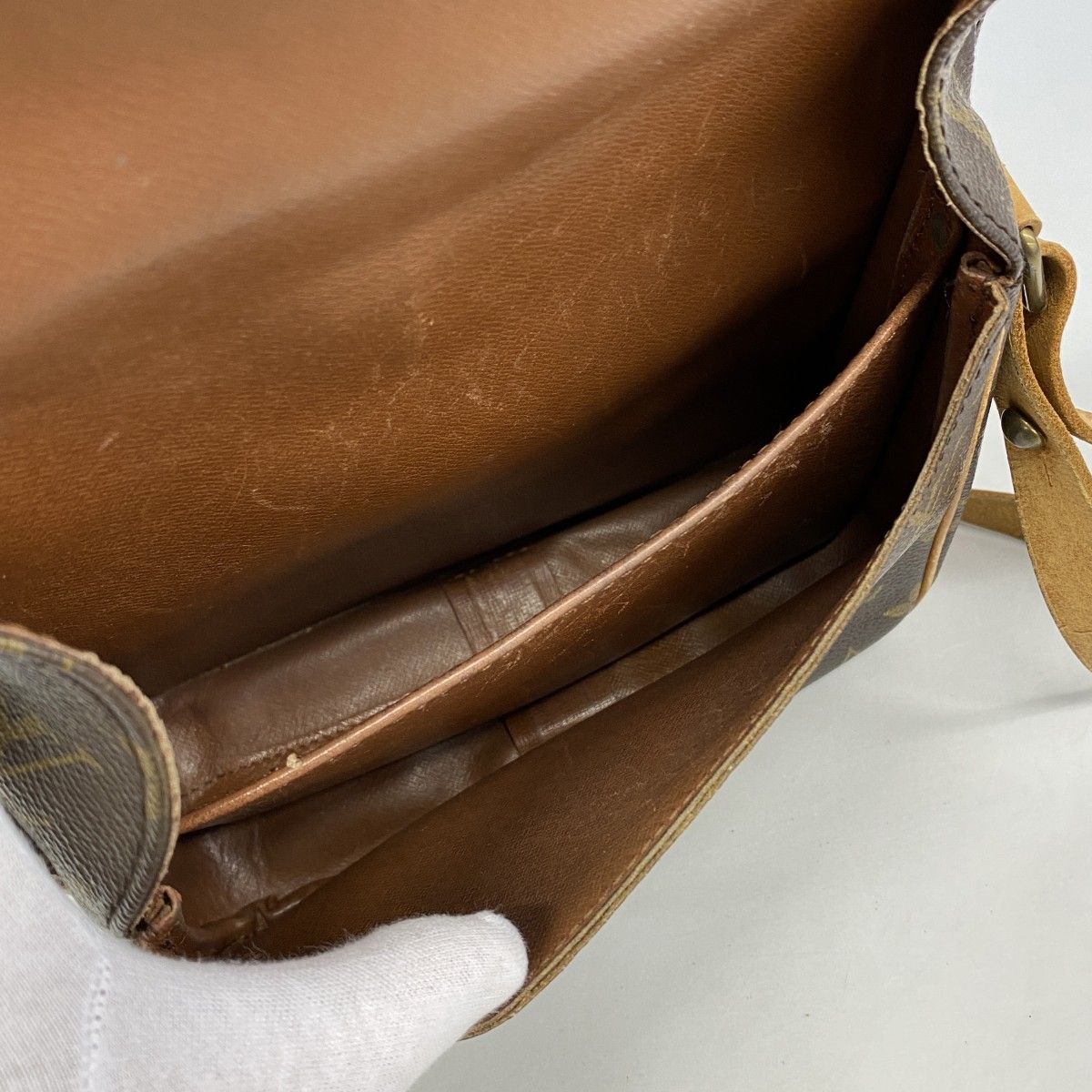 Louis Vuitton Shoulder Bag Monogram Cartouchiere MM Brown — view 4