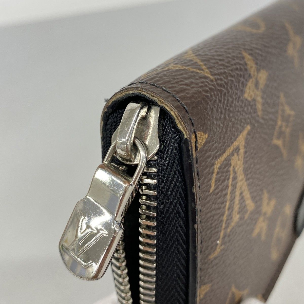 Louis Vuitton Wallet Monogram Macassar Zippy Dragonne Brown — view 8